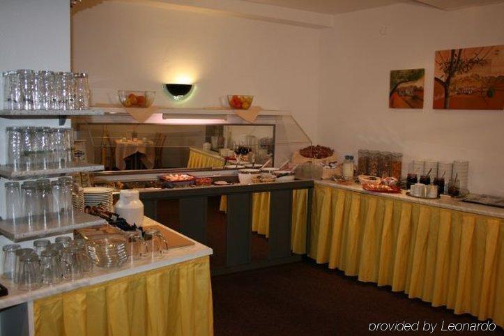 Invite Hotel Nuernberg City Restaurant photo