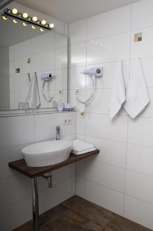 Invite Hotel Nuernberg City Exterior photo